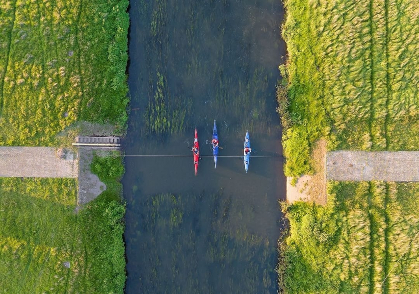 ef7dca9b-d289-4d2d-b352-132fe8eb7aa1